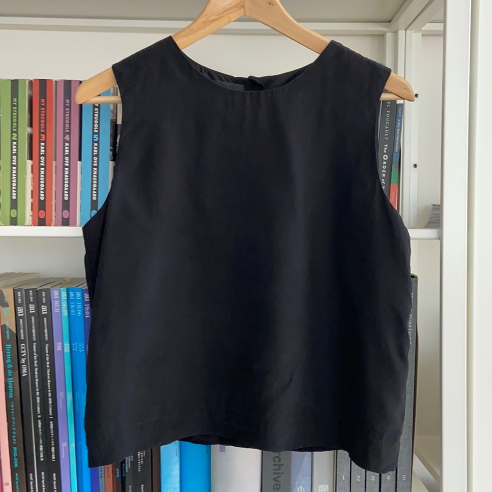 Jenni Kayne boxy silk tank top, sz s. Black